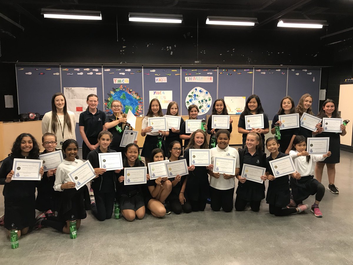 GAngelsMilton's tweet photo. @GAngelsMilton Girls Running team...celebrating their hard work and determination https://t.co/bGZQSlvcG8