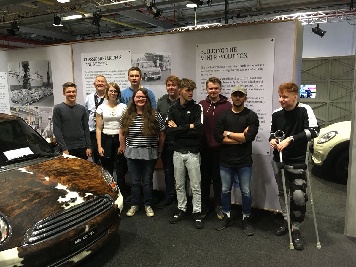 🚗 Fantastic day out at the <a href="/MINIPlantOxford/">MINIPlantOxford</a> with our year 12 product design class. 🚗