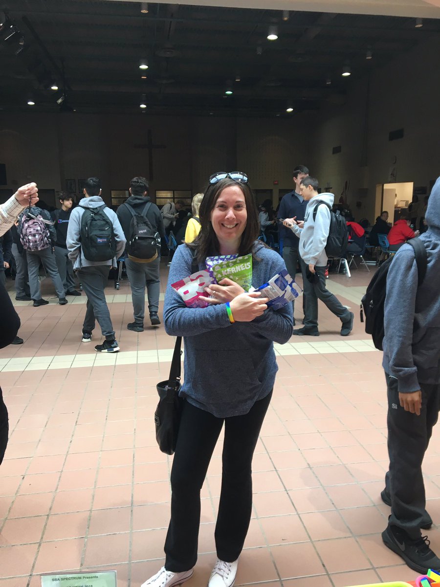 SBA loves popcorn! Get your popcorn and candy fix in the atrium today through Thursday while supplies last @SBAtoday