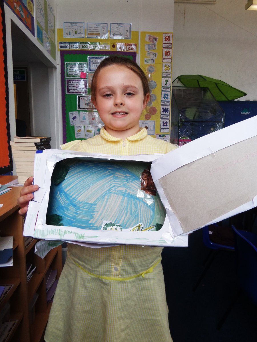 St_JamesYear3's tweet image. Check our Ruby&apos;s brilliant African safari she created, inspired by our Lion King performance last term!#3Norway #homeschoolproject