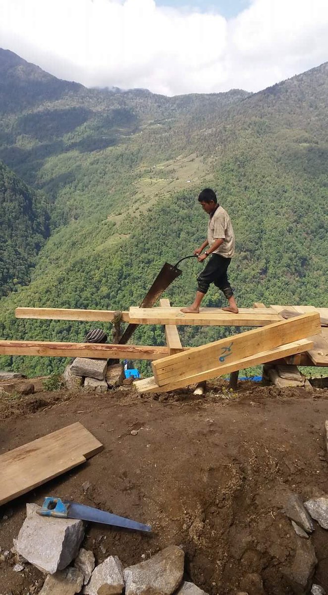 MakeOthersGreat's tweet image. Thank you to our supporters, we get right to work...more photos to follow with details of the projects we are currently working on...#makeothersgreater #schoolsupplies #medicalsupplies #sherpa #educatingchildren

makeothersgreater.org/short-medium-t…

#nonprofits #charity #sherpa