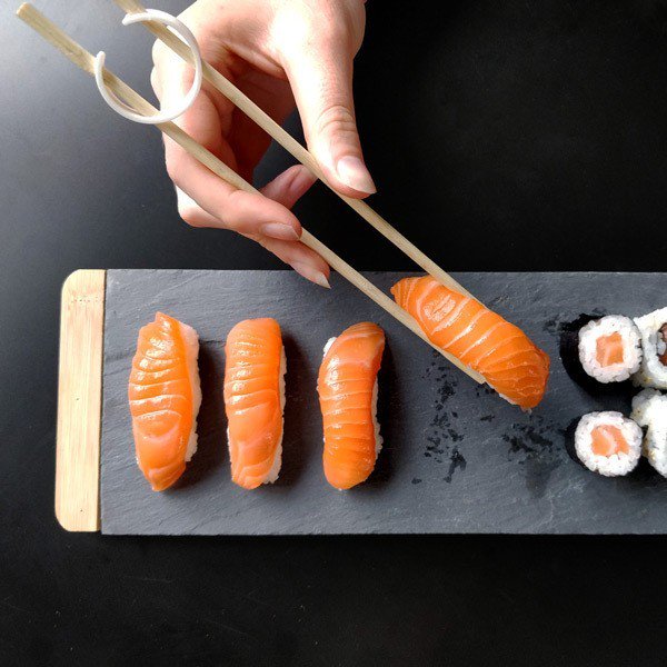 Cults3D's tweet photo. 🍣 A very useful and clever 3D printer object for those who are not comfortable with chopsticks 🥢
💜 Get the free 3D model: https://t.co/iBLmeAofqD
💡 Good idea by Clem.C2 https://t.co/pYOeuB5Ap7