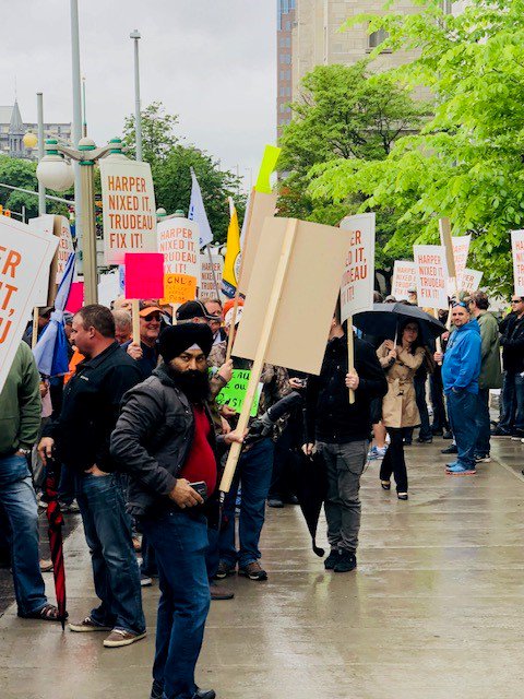 CanadianNuclear's tweet photo. We’re rallying today for a Fair Deal for Workers! Tell Trudeau it’s time to fix Harper’s mess https://t.co/47pZ69BV6r #fairdealforworkers #canw #canpoli https://t.co/dm12xSOz7B