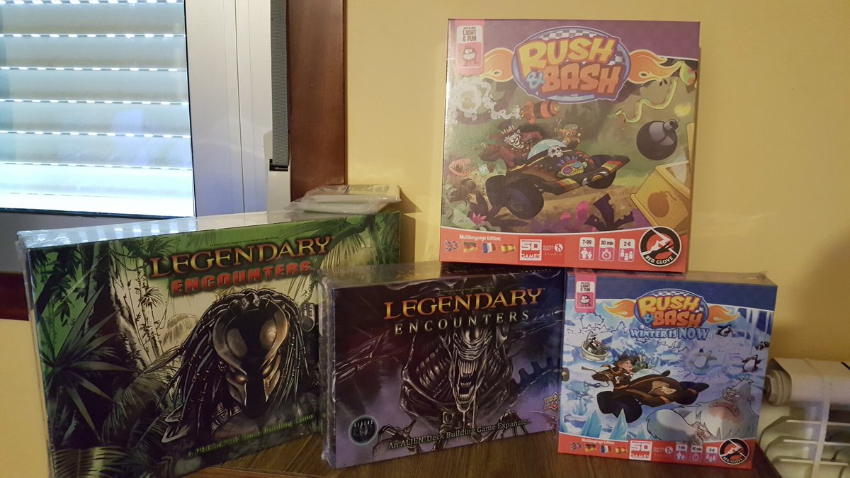 Cherrygames1502's tweet photo. Nuevos miembros de mi ludoteca 😍😍😍.
#rushandbash #legendarypredator #predator #winterisnow #juegosdemesa @UpperDeckEnt @PlaySDGames #sdgames #boardgamegeek #juegazo https://t.co/AURdUk3sP9