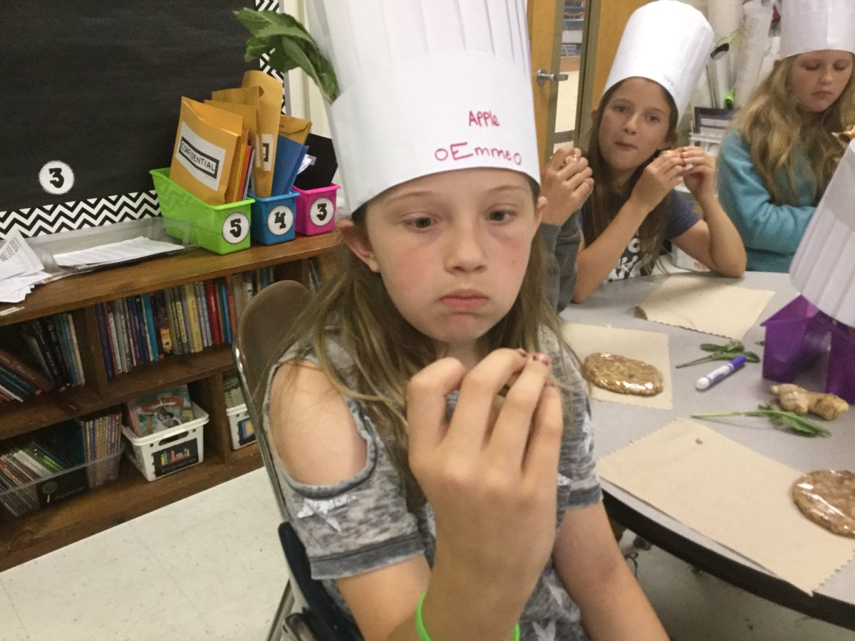 christychowe's tweet photo. Your face when you realize your delicious burger is actually made out of plants! 😂😂😂 Who says Learning isn’t fun? #cookingacademy #nhcschat #ncdlcn #academies @ImpossibleFoods #impossibleburger https://t.co/O9vGgaRMEv