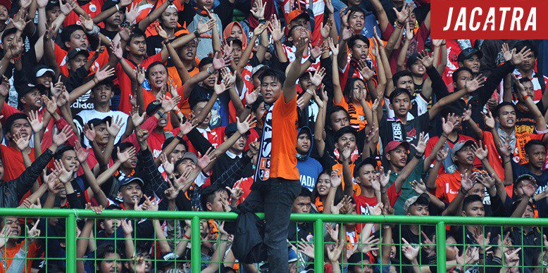 Suporter Persija Komentari Kasus Via Vallen jacatra.net/read/2715-supo… #Persija