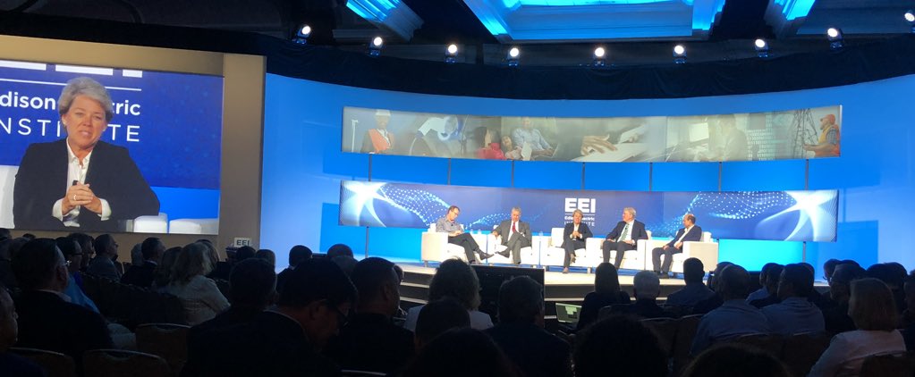 JackiePeer's tweet photo. Great panel - Mapping the Technology Indusry’s Vision for the Future. Lisa Davis @Siemens CEO shares her perspectives. #EEI2018 #variability #flexibility #complexity #predictive #proactive  #OptimizeValue #decarbonization https://t.co/OnXNAagEis