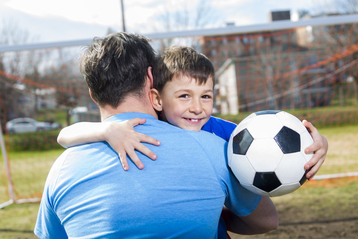 Cada año celebramos a papá. Y cada 4 años, celebramos la gran pasión por el futbol que nos transmitiste 💪🥛#DiaDelPadre #FuertesConLeche #mundial2018