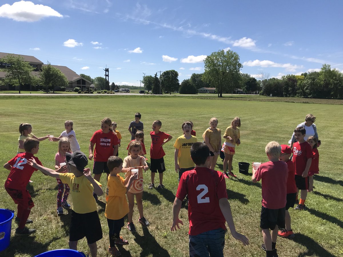 krauseunc's tweet photo. Great day @PCSD_LN Field Day! #RaiderStrong https://t.co/qZ55QyC6ok