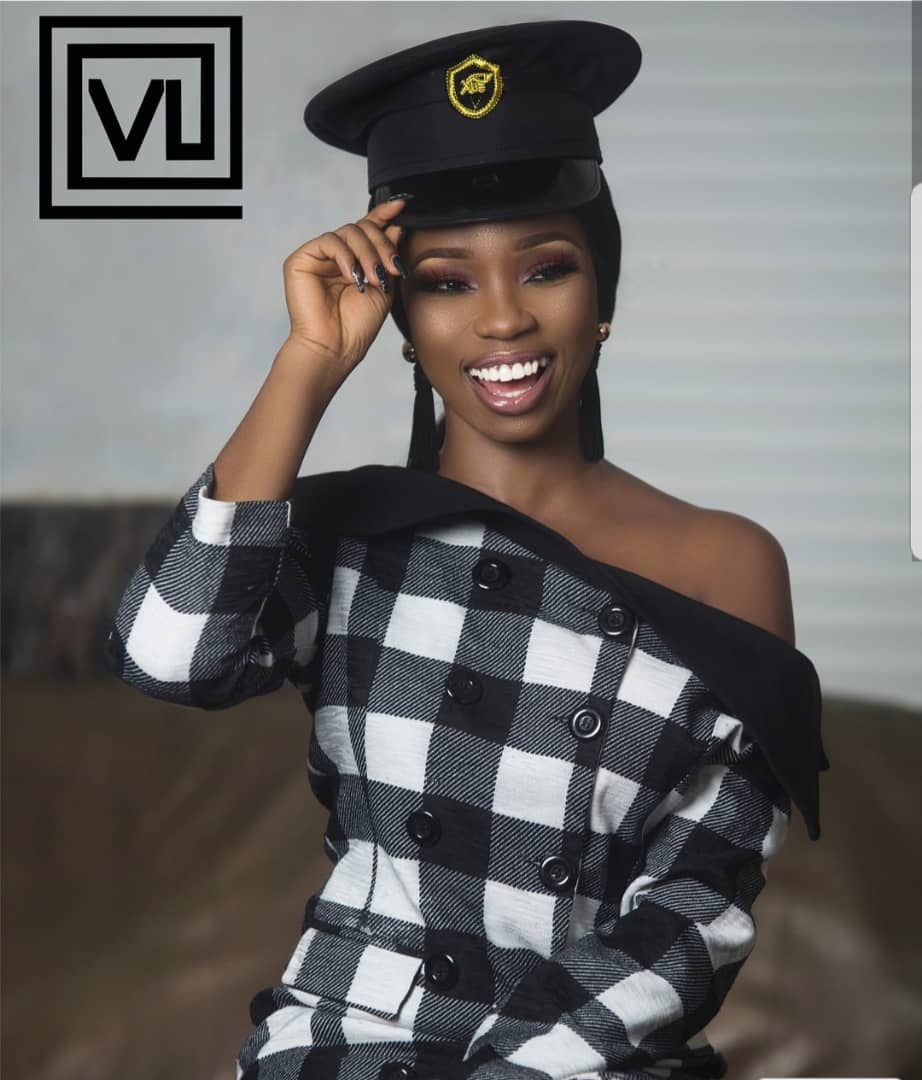 UdueheEkere's tweet image. From all I've read from your Ig page #VLMagazine 'its Okay to Love you even more ' we crushing today 😁👍😍  @bammybestowed 2moro is Badman's day 💃
#bamfam 
#Queenbam 
#Bambeautyoil 
#BBNaija