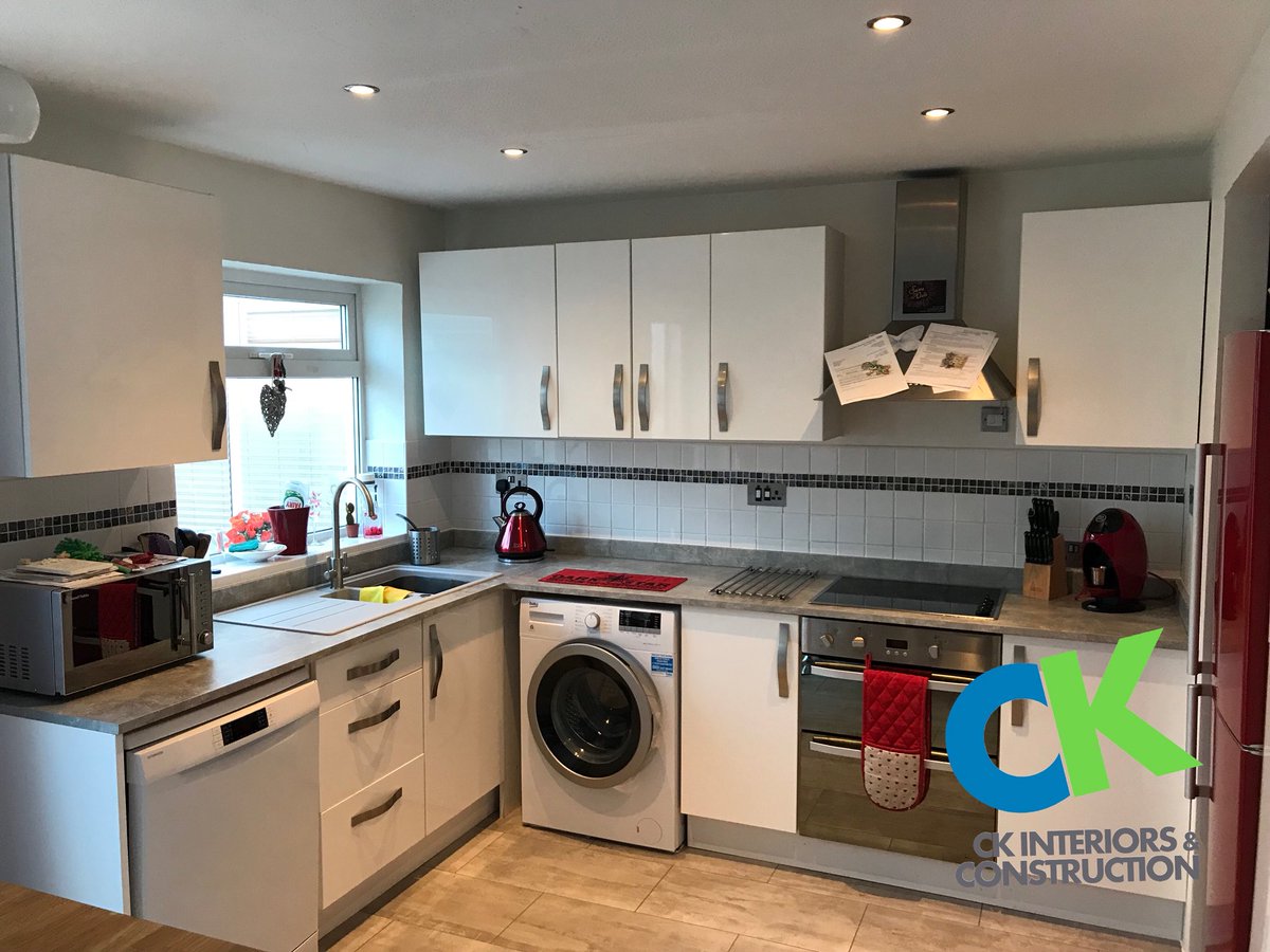 ckinteriorsuk's tweet photo. Also laid new concrete effect flooring! Totally transforms the room!

#Kitchen #Worktop #Laminate #Concrete #Howdens #CK #CKIC https://t.co/oXSmcfQ14c