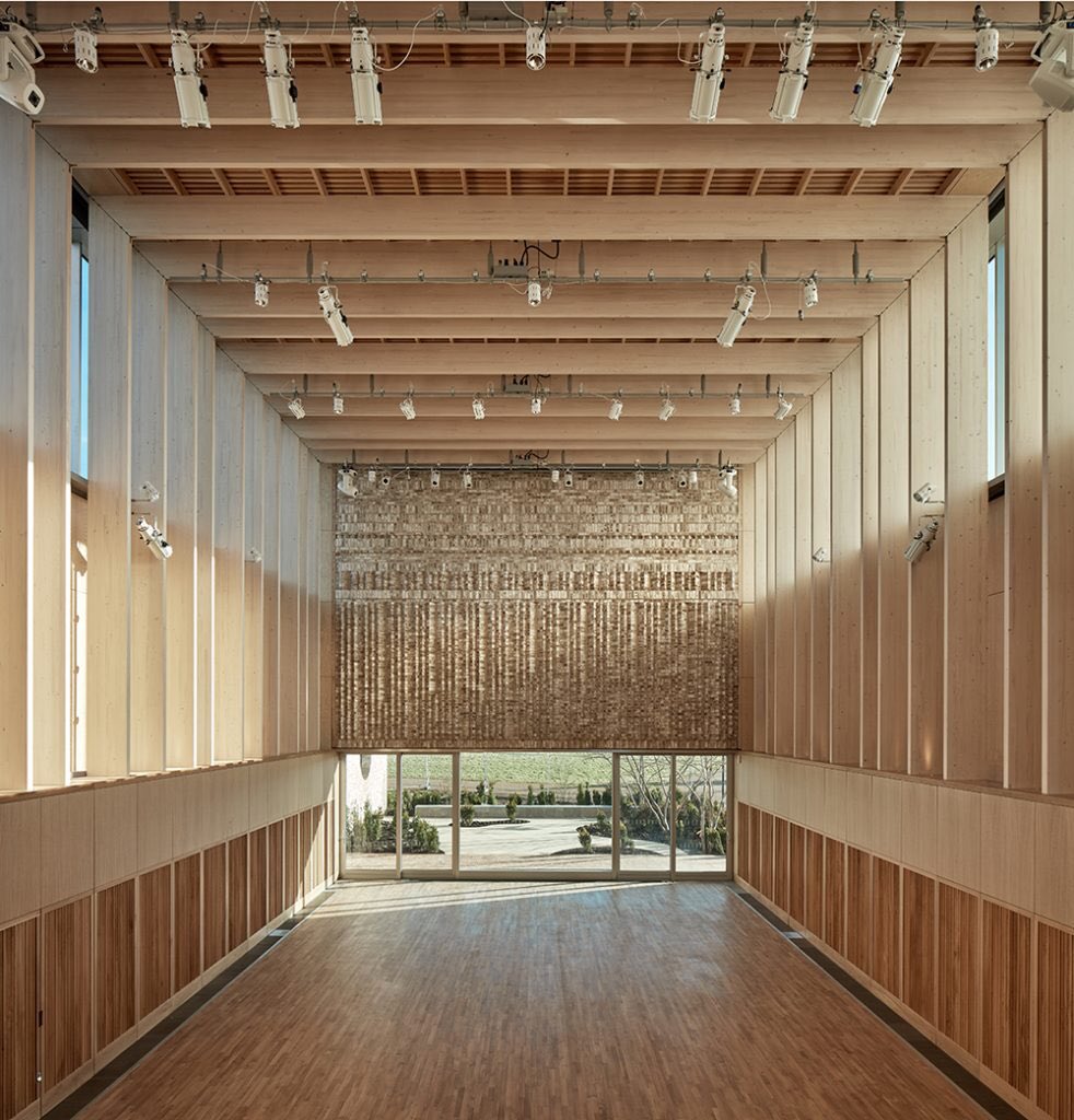 NWCambridgeArt's tweet photo. Huge congratulations to @storeysfield at Eddington who have won the RIBA East Building of the Year and RIBA Sustainability Award https://t.co/Q5hgbwCP9p Such a beautiful building! https://t.co/NBXl28vDfF