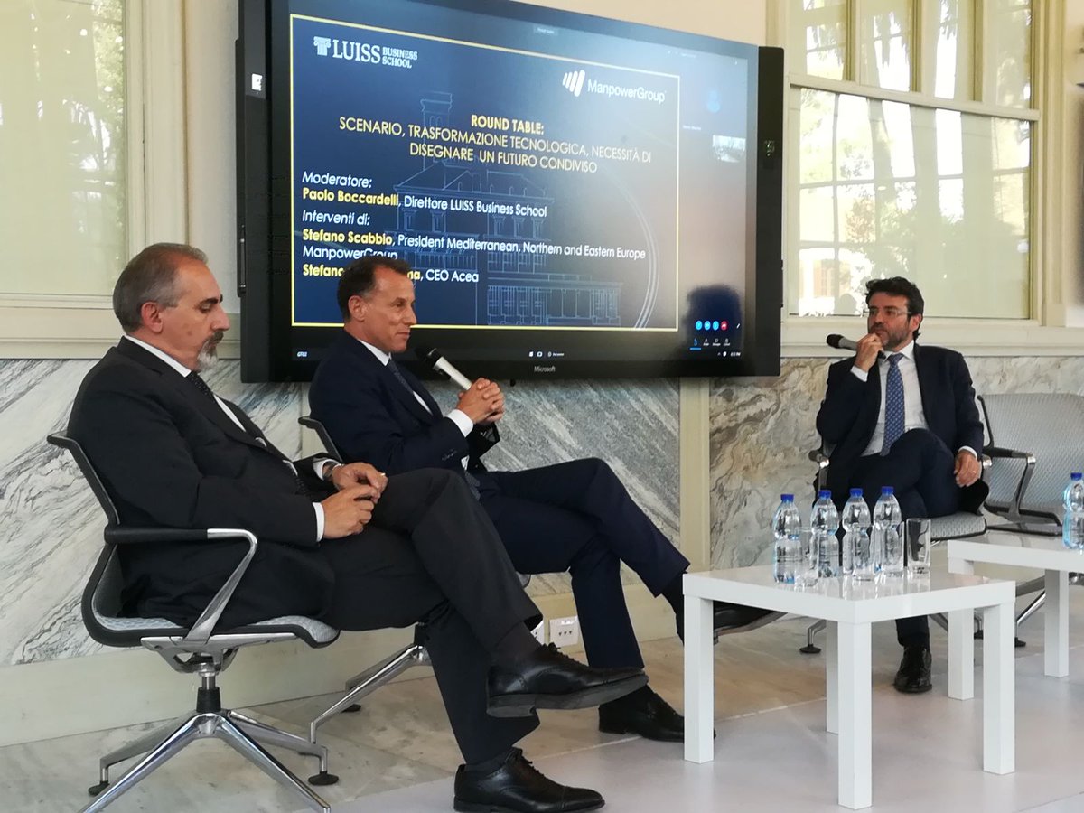 ManpowerGroupIT's tweet photo. Trasformazione digitale e automazione non sono una minaccia ma un’opportunità. In Italia l’84% dei datori di lavoro afferma che l’automazione non comporterà una riduzione dei posti di lavoro, ma un aumento. #SkillsRevolution @StefanoScabbio https://t.co/MbHbVBlwv8