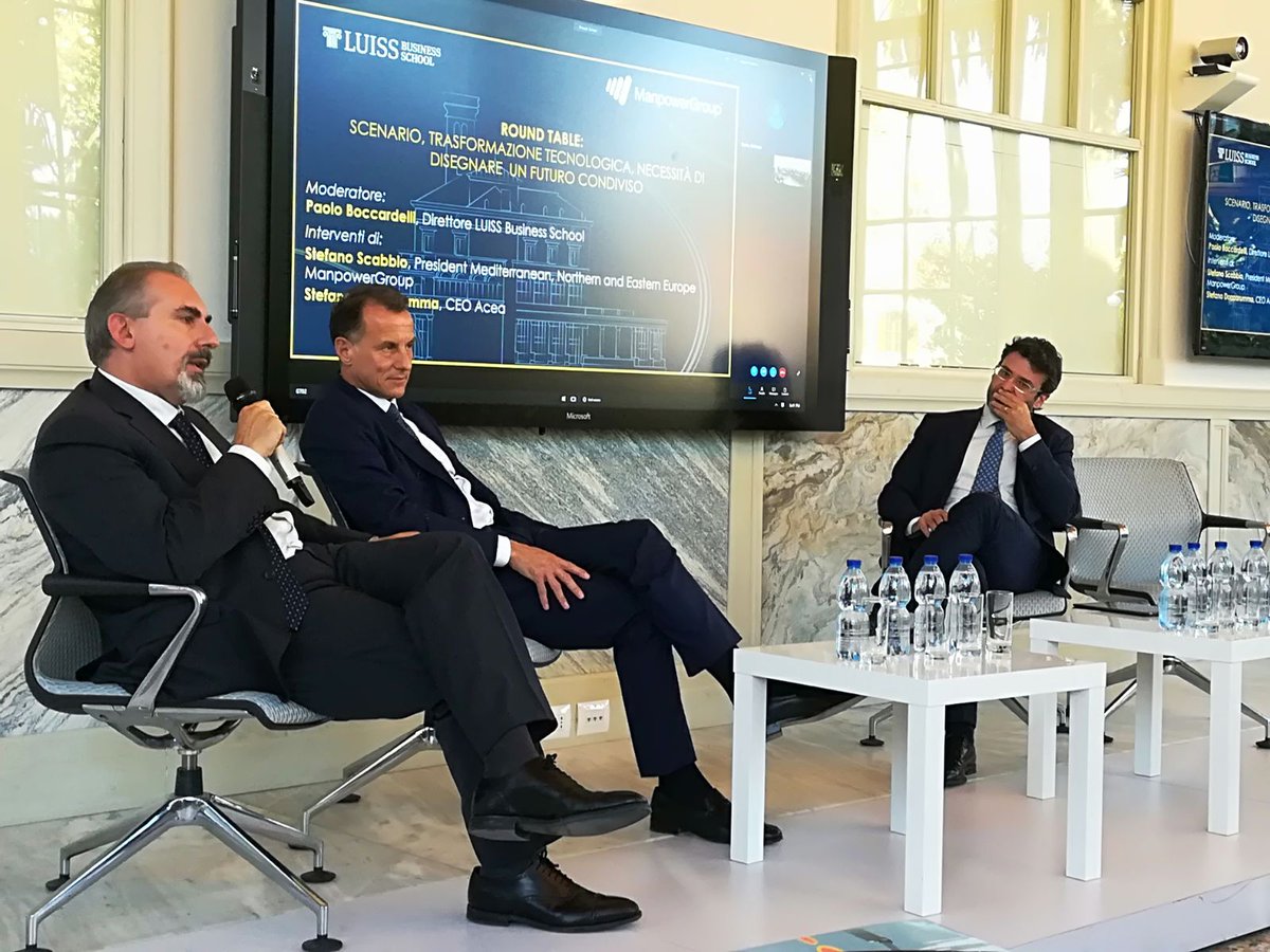 ManpowerGroupIT's tweet photo. Trasformazione digitale e automazione non sono una minaccia ma un’opportunità. In Italia l’84% dei datori di lavoro afferma che l’automazione non comporterà una riduzione dei posti di lavoro, ma un aumento. #SkillsRevolution @StefanoScabbio https://t.co/MbHbVBlwv8