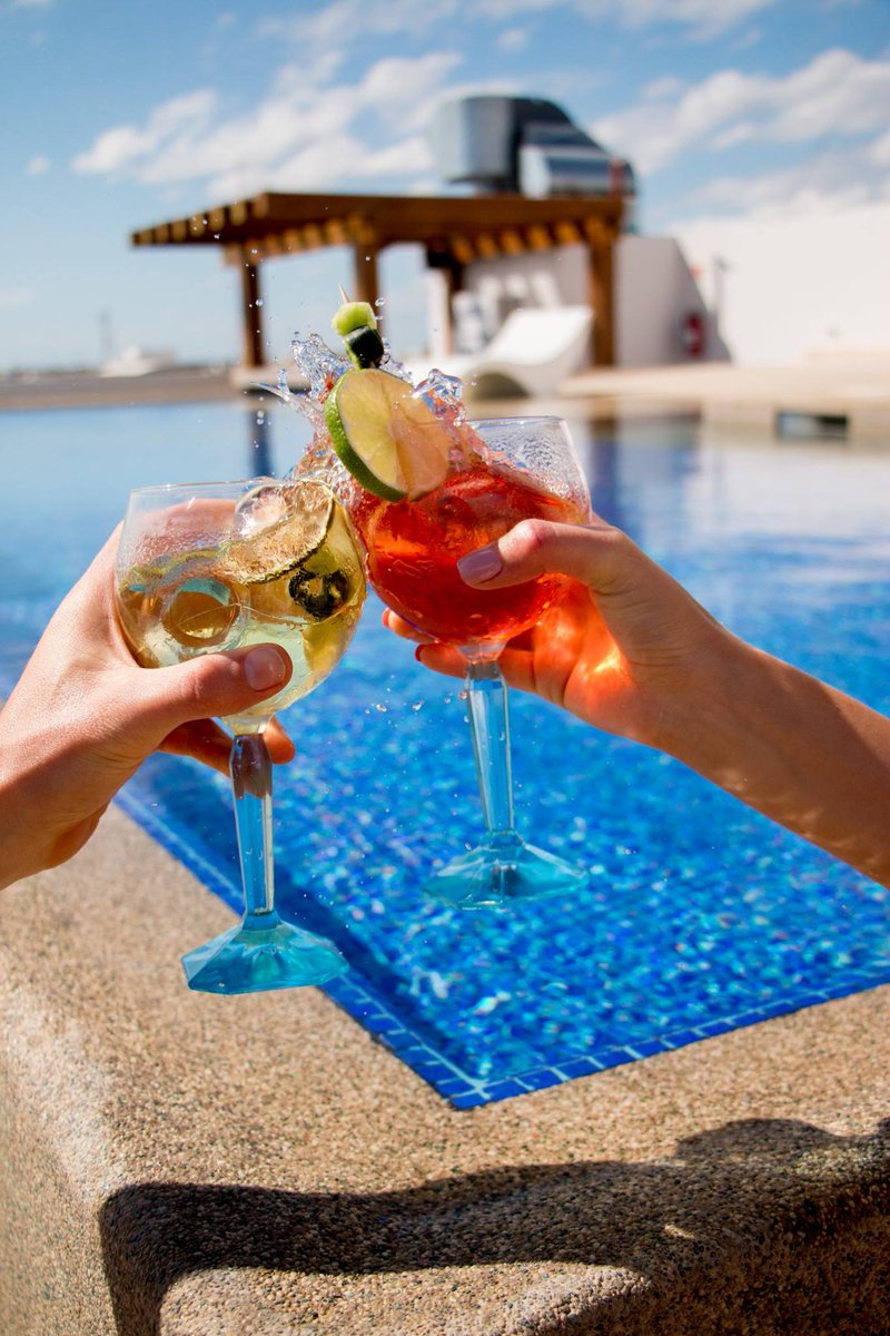 En Playa del Carmen siempre hay una razón para celebrar #salud 😎
In Playa del Carmen there is always a reason to celebrate something #cheers 
A Playa Del Carmen il y a toujours une raison pour fêter quelque chose #cheers 😎