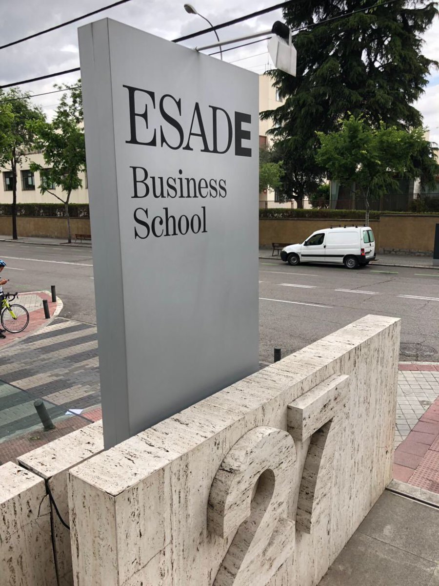 EsdegCol's tweet photo. Alumnos #CAEM2018 #Esdegue asisten en #España a fase internacional #ProgramaDeAltaGerencia @Uniandes. Formación integral para futuros líderes militares del país. @Esade @EmbajadaEspCol https://t.co/xYE2KAMwRZ