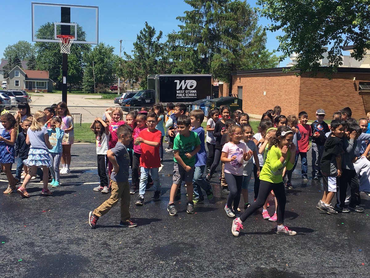 Our annual Prides Picnic and water balloon throwing was a blast!
#nh2018