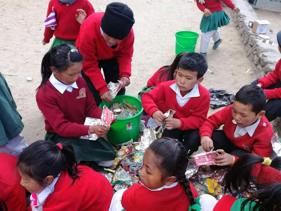 lifeslittlebugs's tweet photo. Taking a leaf out of Litter Bugs book these children from @citcnepal are recycling litter & making craft items from it! #worldenvironmentday #littercontrol #litterbug #litterintoart #saveourplanet https://t.co/R72fdmAyln