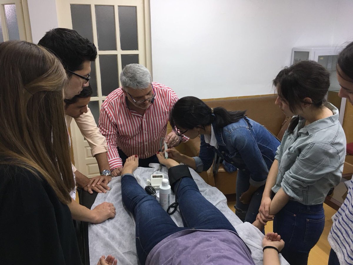 tureyedro's tweet photo. Exploración neurológica y vascular del pie diabético. Aula Diabetes Semergen Extremadura 2018. @iComeca @alfonsobarquill @SEMERGEN_MIR @SEMERGENap @SemergenEx @luisotobajas https://t.co/KeqfBHBwSP