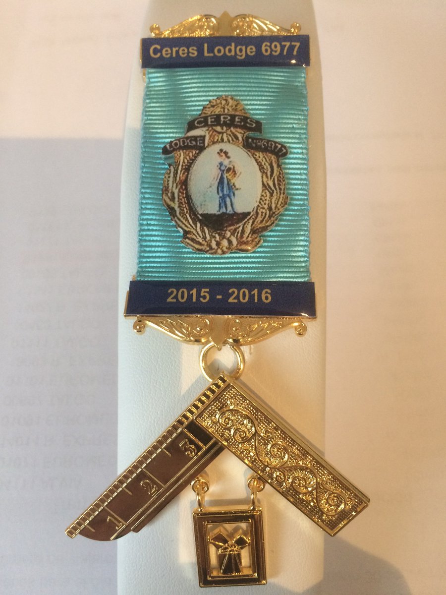 MasonicDesign's tweet image. Handmade Replica Past Master&apos;s  Breast Jewels, various designs
Crests and Bar Embellishments made in a hard resin finish mounted on Toye Kenning watermarked ribbon and presented in a plastic wallet
www.masonicdesign.couk
