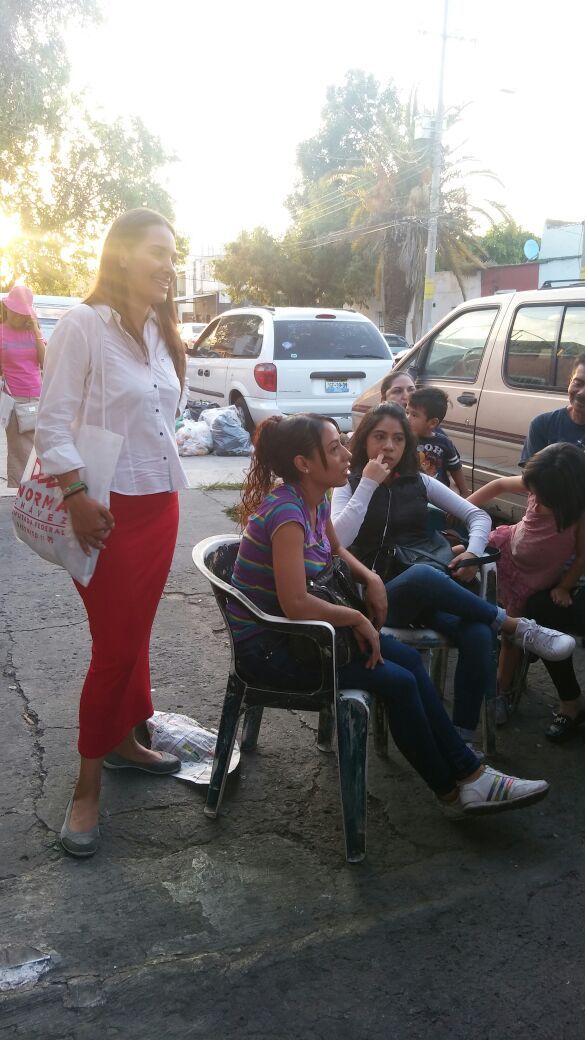 NormaChavezA's tweet photo. La fuerza de nuestra ciudad es su gente que todos los días se levanta a llevar lo mejor a su familia, por eso mi compromiso con las personas va siempre en este sentido: tratar de mejorar sus condiciones de vida para que luchar por alcanzar sus sueños sea más fácil. https://t.co/rVBg1lPJPl