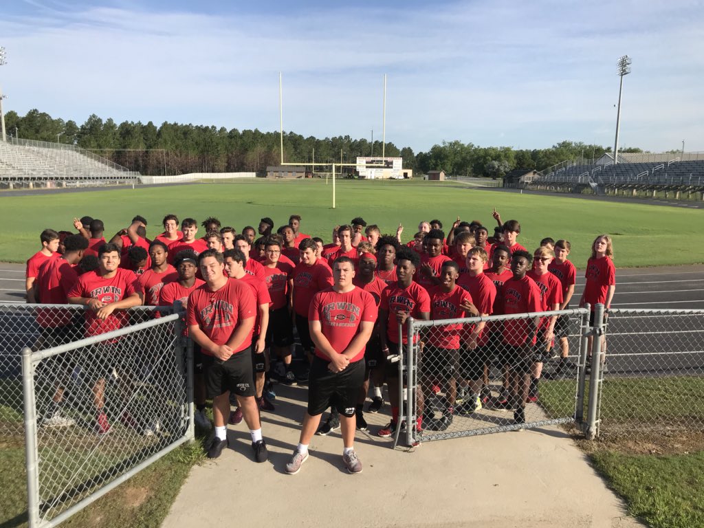 IrwinCoFootball's tweet photo. 2018 SUMMER PAYMENT starts today #getoffthemat https://t.co/pRejSk2JfZ