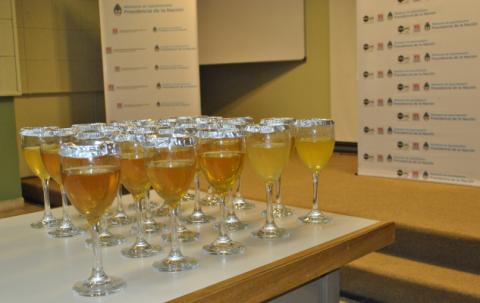 El <a href="/INTAProapi/">INTAProapi</a> te invita a conocer los ganadores del #XVIConcursodeMielesdelaExpoMielAzul2018 👉 bit.ly/2JduY7r 

@AgroindustriaAR <a href="/REDLACaf/">REDLAC</a> <a href="/intaargentina/">INTA</a> <a href="/INTAInforma/">INTA Informa</a> <a href="/intaextension/">INTA Extensión</a>  @INTACeRBAS <a href="/INTARafaela/">INTA Rafaela</a> <a href="/LaMielEnTuRadio/">La Miel en tu radio</a> <a href="/RadioDelCampo/">LaRadioDelCampo</a> <a href="/bedascarrasb/">E Bedascarrasbure</a>