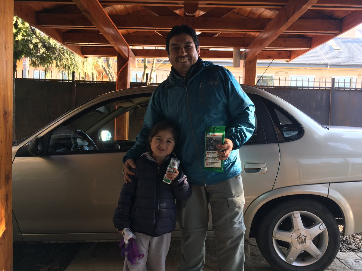 ValdiviaCarWash's tweet photo. Ayer nos visitó el primer ganador de este mes aniversario!!! Se fue contentísimo con su lavado y sus productos #sonax. #valdiviacarwash #valdiviacl #concurso #mesaniversario #premio #felicidad #lavado #lavadoautos #gratis #sorteo https://t.co/dzev1atzba
