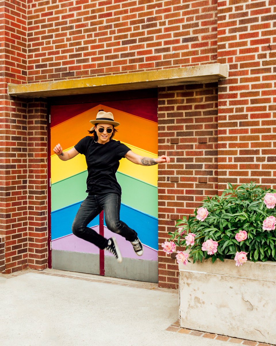 dwntwnbillings's tweet photo. Happy Pride month! ALL HUMANS welcome here 🌈✊🏻✊🏽✊🏾✊🏿👫👬👭 #downtownbillings #pridemonth #406pride https://t.co/MhvBZ6D5l9