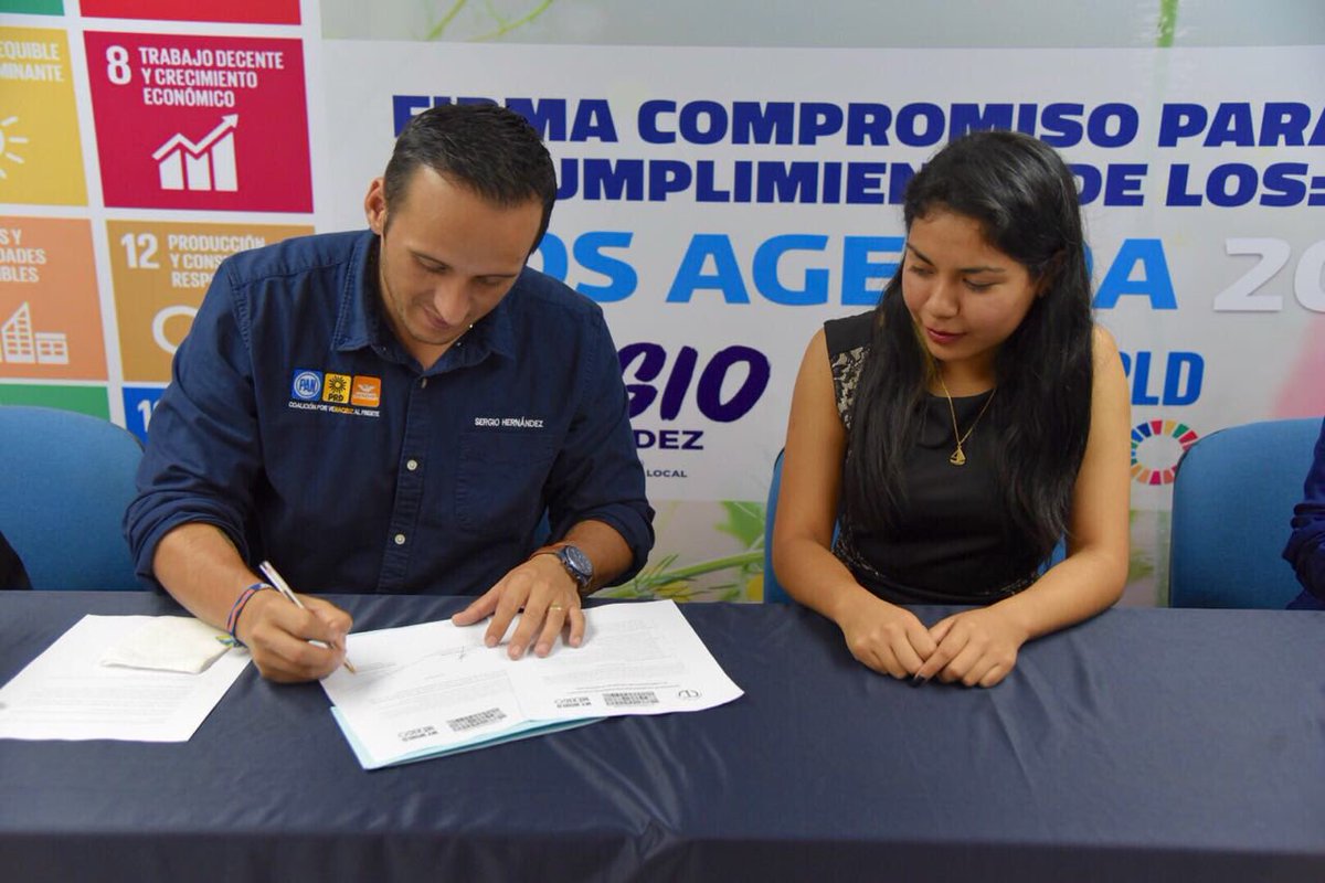 SergioHHPAN's tweet photo. Hoy me reuní con  Erika Santiago, embajadora juvenil de “My World México” y voluntaria de la ONU México, en dónde firmamos el compromiso para fomentar el cumplimiento de los: ODS AGENDA 2030 ONU.
#LoMejorestaPorvenir #YoconSergio https://t.co/4bOxUEa46a
