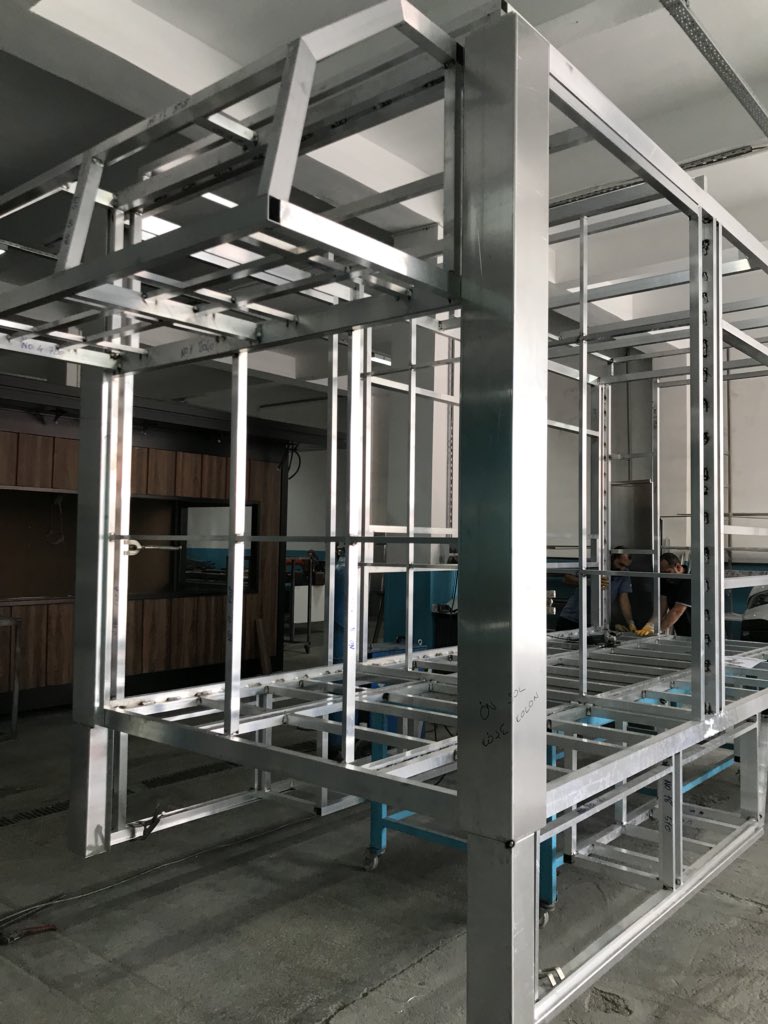 Tasarlıyoruz. Üretiyoruz. Kiralıyoruz. Satıyoruz...
#roadshowaraçları #event #etkinlik