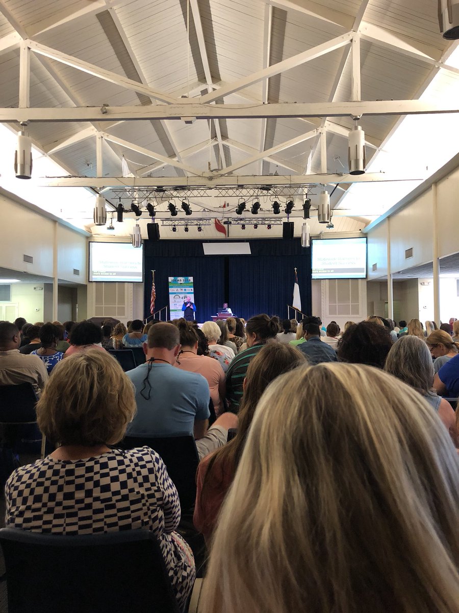 Full house to hear Dr. Smith-Dixon #zelphinedixon #IDEAS2018