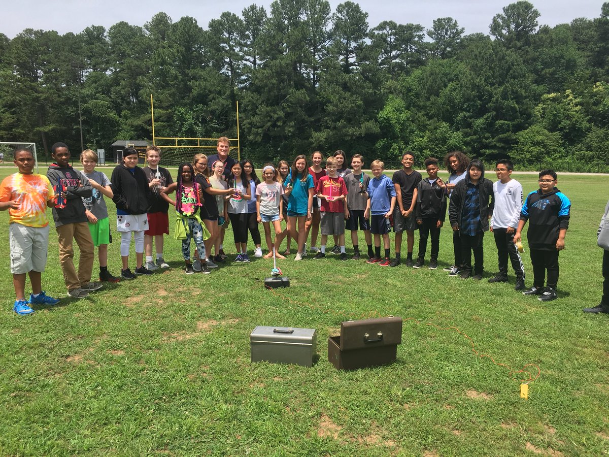 Rocket launching day with <a href="/CMMSCougars/">Carroll LT Magnet</a> 6th graders and <a href="/MikeHallCMMS/">Mike Hall</a>! 🚀 #WeAreCarroll