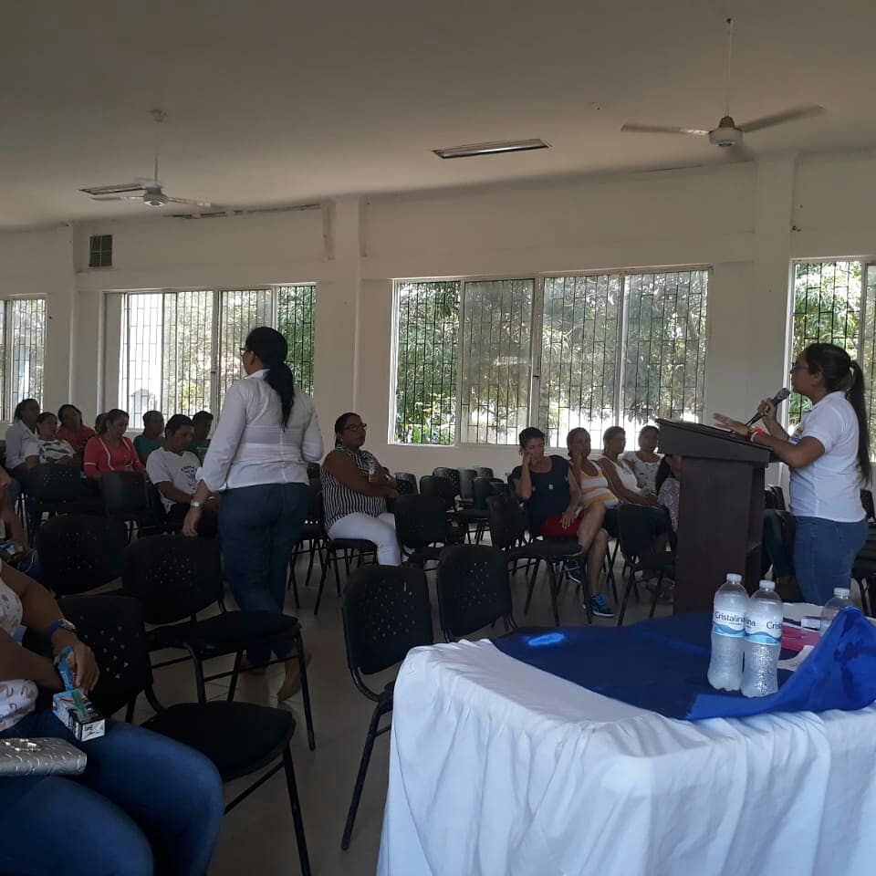 AlcaldiaMomil's tweet photo. LANZAMIENTO DE ESCUELAS DE PADRES
Preocupados por la problemática de inseguridad, consumo de sustancias alucinógenas, embarazos a temprana edad, que se están presentando en la juventud momilera, hoy  se hizo el lanzamiento de la Escuela de  padres.
#MomilMásYMásSocial https://t.co/W5gaQuZLE6