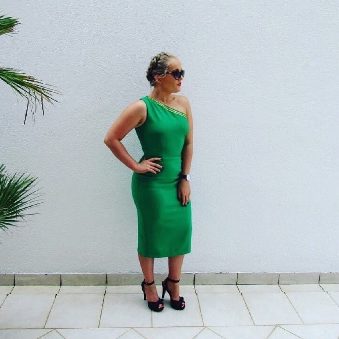 the pretty dress shop