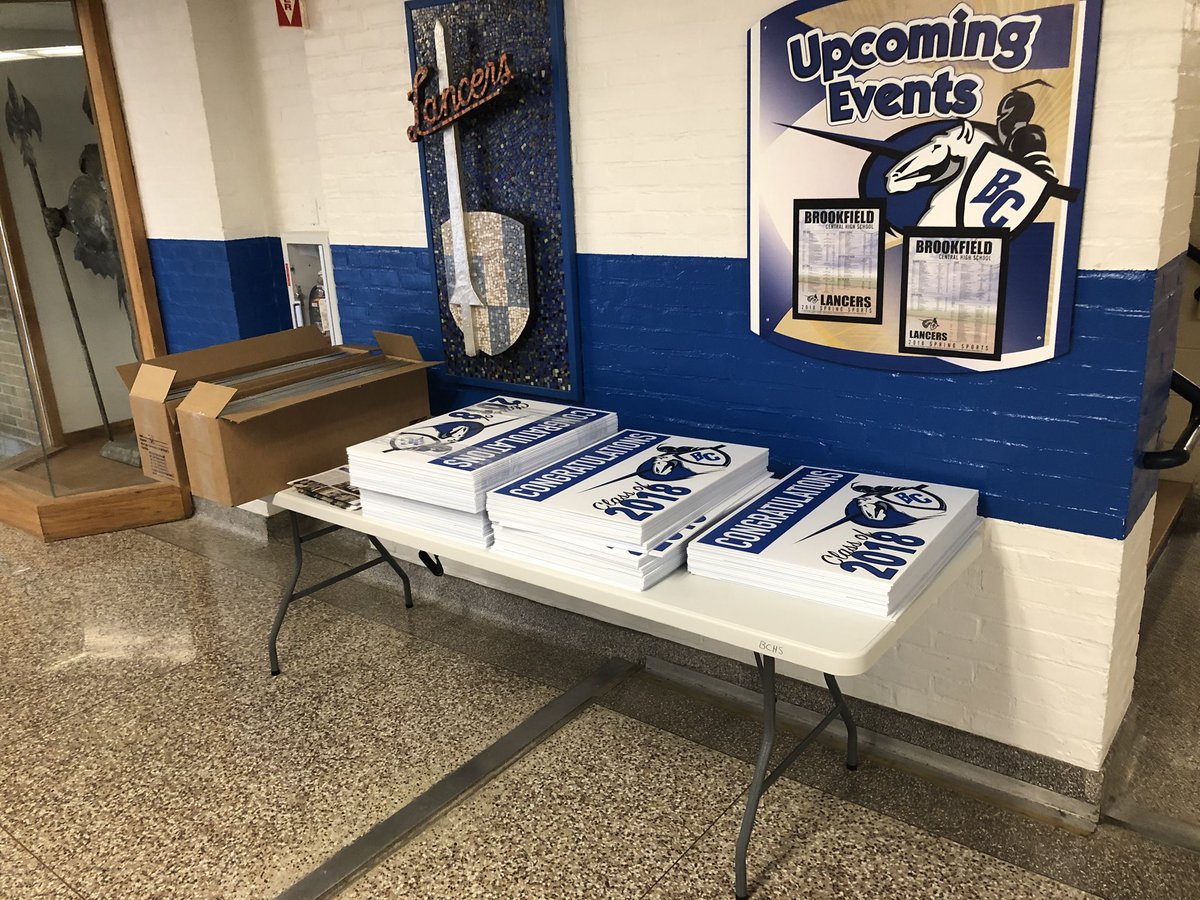 BCHS_SDE's tweet photo. @bchs_18 graduation yard signs! Grab one today. https://t.co/u5okrNMqQY