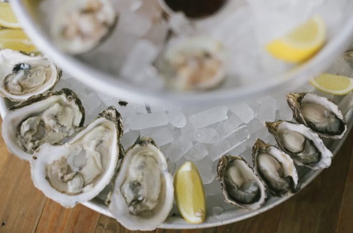 infatuation's tweet photo. If oysters grew on trees, we’d be planting those things 24/7. But they don't. The good news is, oyster Happy Hours exist. The Best Oyster Happy Hours In NYC: https://t.co/3j1OH7GFVn https://t.co/PRPOCjF3ok