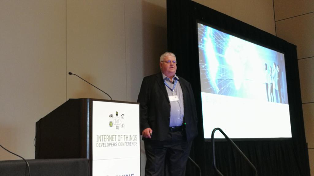 TekStrategist's tweet image. Geoff Lees, VP @NXP, discusses processing at the edge at #IoTDevCon.