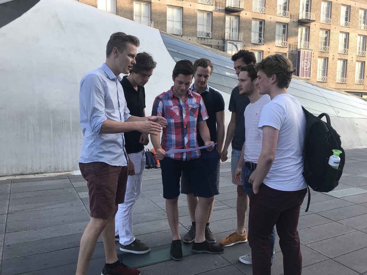 sophiebeer040's tweet photo. Een groep studenten die 20 september een gaaf bevrijdingsfestival voor jongeren neerzet in Eindhoven. @LIBERATION040 Een van de pareltjes van @Rabo_EV #laatsteopnames https://t.co/DY0fJVRUTy