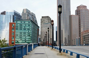 ResInnWoburn's tweet photo. Visiting a new city can get expensive - but it doesn't have to be! With all the #freethingstodoinBoston this month, June is packed with activities and events that will keep your wallet in your pocket and the smile on your face! #Boston #FreeInBoston https://t.co/FVh6a6V469 https://t.co/UcmbJ4wrWz