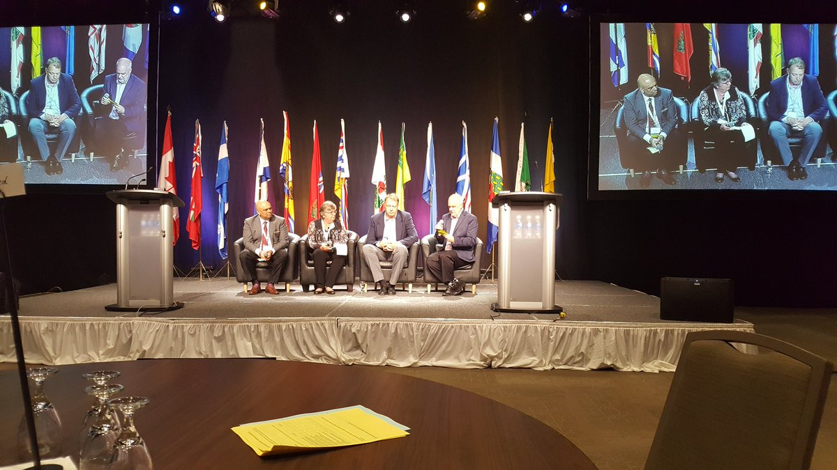 Suzin67's tweet photo. Closing session: call to action to reduce patient errors https://t.co/ykvFXgCxWo
