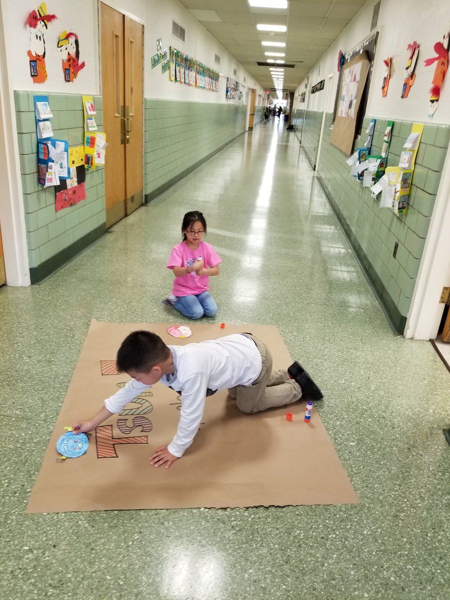 mmhteach's tweet photo. M for Mural Day!  #classtheme #tsumtsums #class2h @Ivysherman #seamanstrength https://t.co/ohJhXZ7q9P