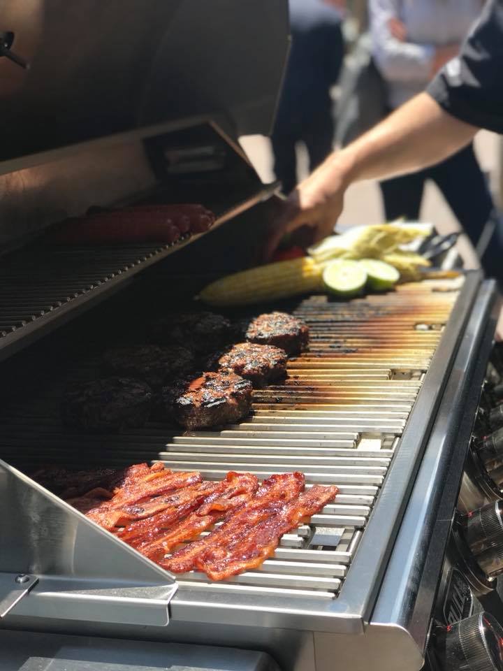 AmericanSale's tweet photo. 5 minutes until grill time! Tune in to @ABC7  and catch @WindyCityLIVE  to see @theburgerchamp w/ @BullOutdoor grilling up a master recipe you must try this weekend!  Summer is for #ChillinAndGrillin! 
#bringthefunhome #summerfun #grilltime #summerison https://t.co/Rc7oJZUqOx