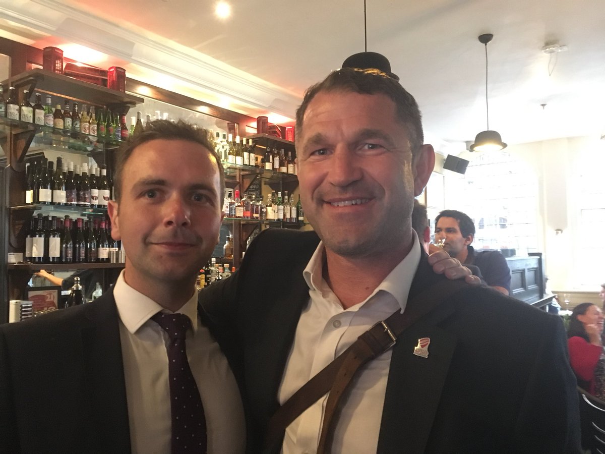 Great to catch up with <a href="/BSFound/">Bristol Sport Foundation</a> top man (and <a href="/NewportRFC/">Newport RFC 1️⃣5️⃣0️⃣</a> legend) <a href="/breeze_ben/">benjamingbreeze@gmail.com</a> at our parliamentary reception tonight.