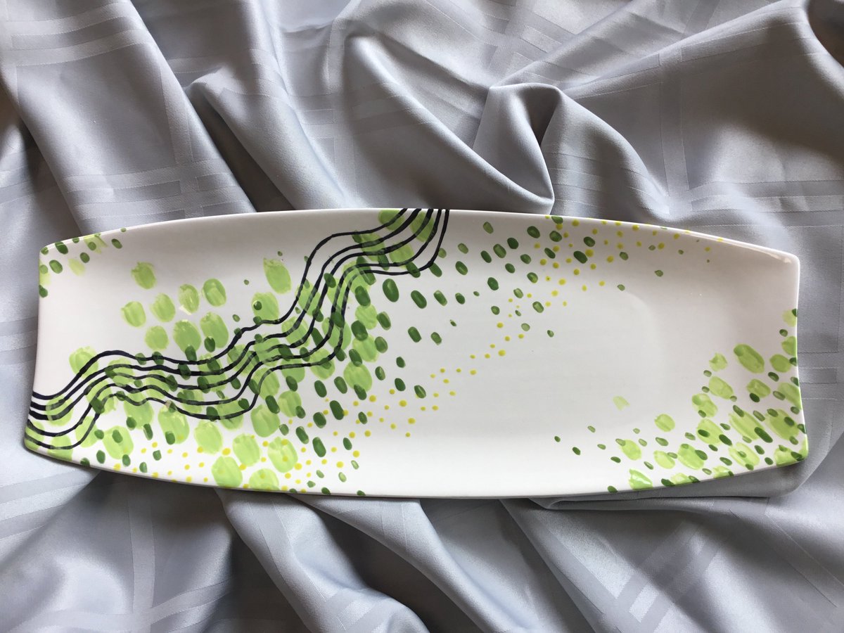 Help us feed Edmontonians in need this summer! Head to our online auction to bid on amazing plates by local artists &amp; help keep #EveryPlateFull 32auctions.com/EveryPlate2018 <a href="/meghan_art/">Meghan MacMillan</a> <a href="/NOAartshow/">Night Of Artists</a>