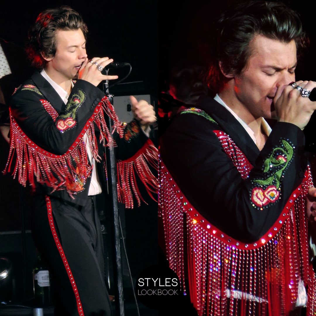 For his second show in Mexico City, Harry wore the same custom