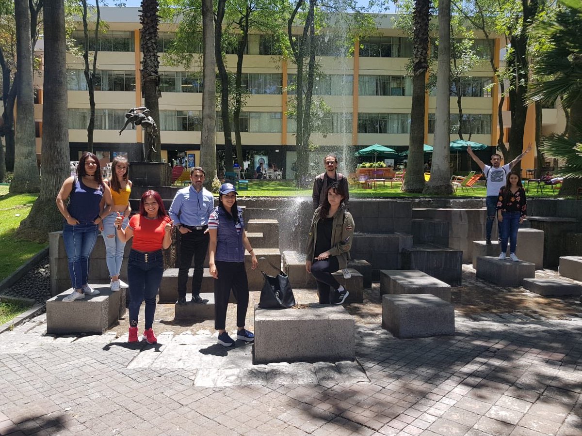 therealreichel's tweet photo. Estudiantes de diseño y mercadeo de @Poligran de Bogotá en México tomando curso en Innovación y Design Thinking en el Tec de Monterrey 🇲🇽 https://t.co/gapNoBRO9p