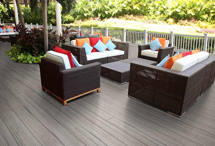 Create your own backyard oasis with these 6 tips to help you design your dream deck: bit.ly/2szCPBJ  #DreamDeck #deckinspiration