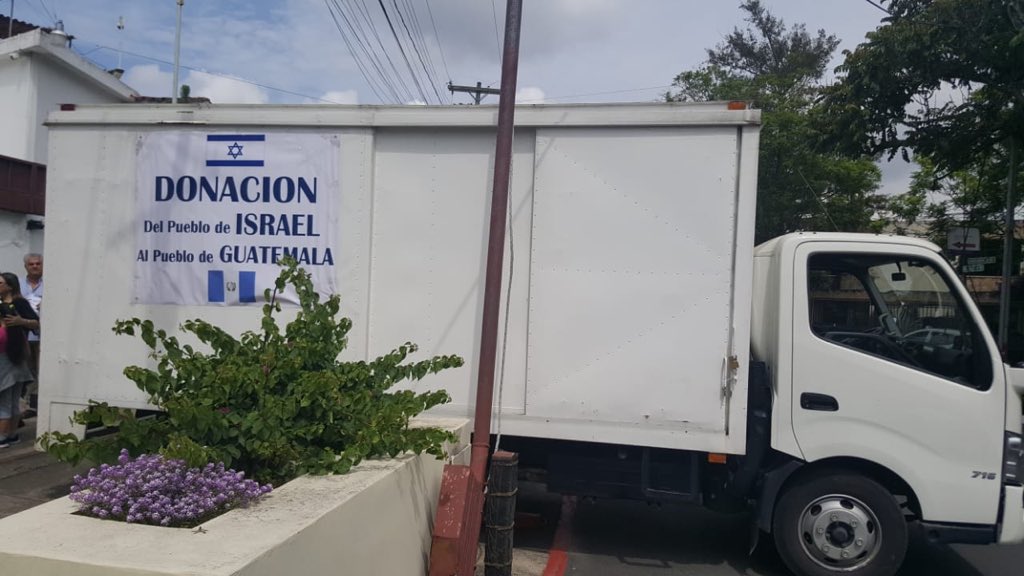 HananyaNaftali's tweet photo. Israel sent emergency aid with medicine, blankets, and food to the victims of the volcano in Guatemala. #guatemalavolcano 
 
We stand with you, #Guatemala! 🇬🇹🇮🇱 https://t.co/Sh3hGvlwP3