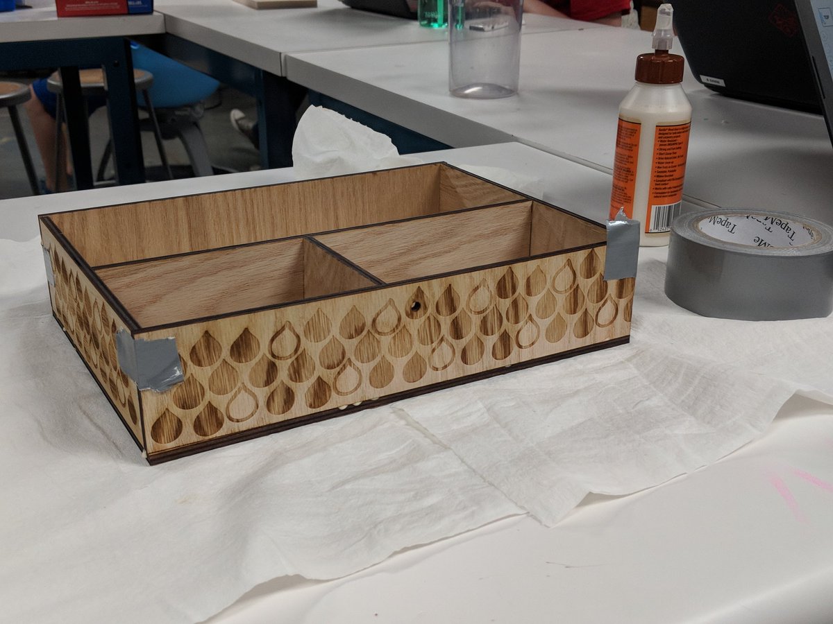 RodJones_Nash's tweet photo. Great innovation and excitement today in the innovation lab with JT Moore students. 
@FRAinnolab @docWeeks https://t.co/aLD5U41qi8